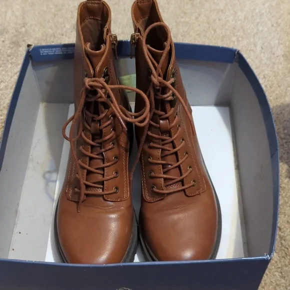 Universal Thread - Picture 3 of 8